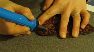 Как я это делаю - пирография (выжигание) на кожанной монетнице