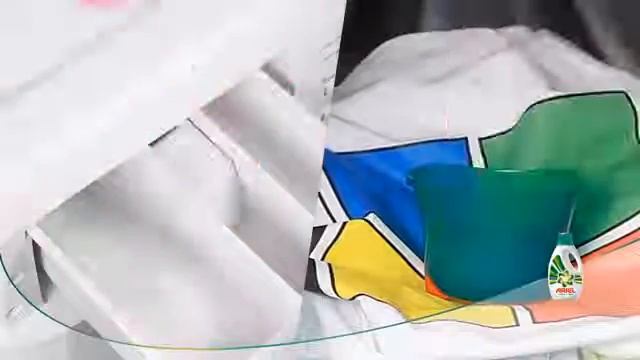 Жидки порошок Ariel дольше сохраняет цвета яркими смотреть онлайн