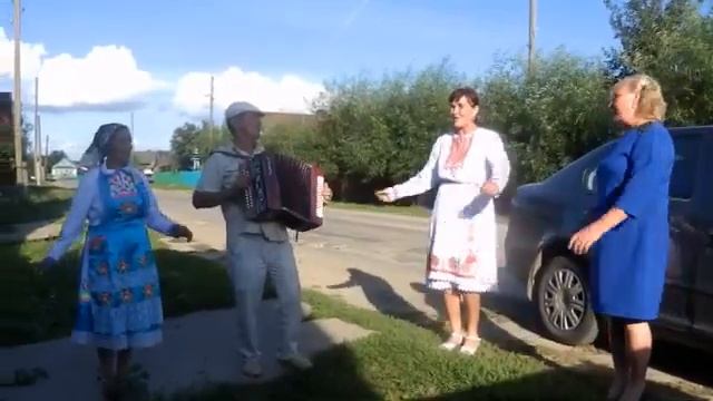 Шемьер - Ярамарий "Ял пайрем" деч вара Ӱлыл Азъялыште. Lyuba Grigorjewa. Nizhneazy смотреть онлайн