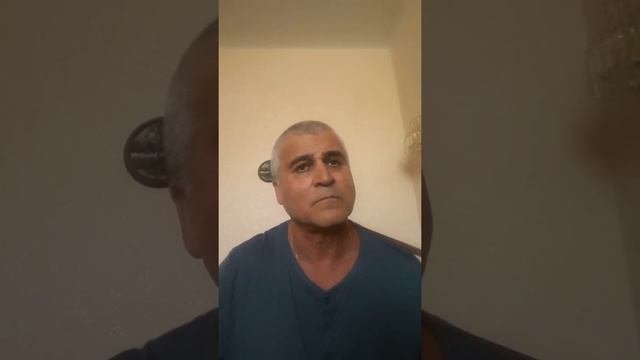Платком взмахнула...
