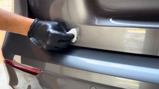 Como QUITAR EMBLEMAS sin RAYAR el COCHE | OV Detailing смотреть онлайн