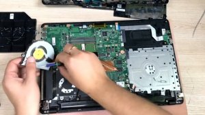 КАК РАЗОБРАТЬ НОУТБУК Acer Aspire F5-573\КАК ПОЧИСТИТЬ НОУТБУК Acer Aspire F5-573 ОТ ПЫЛИ