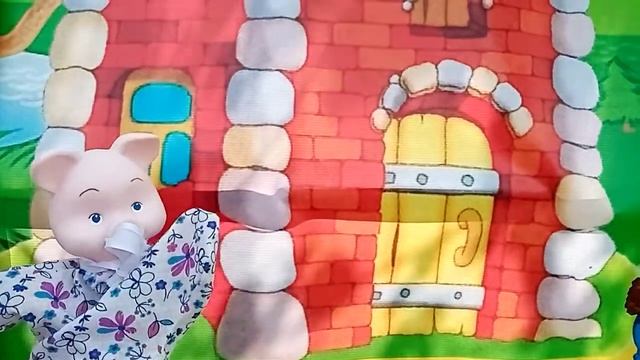 Репетиция сказки "Три поросенка" смотреть онлайн