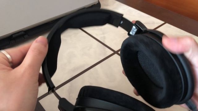 $160에 이런 소리가?! 젠하이저 HD58X 헤드폰 언박싱 & 리뷰 (MASSDROP X SENNHEISER HD 58X JUBILEE HEADPHONES) смотреть онлайн