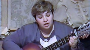 "Давайте восклицать" (запись 1998 г.). Поёт Надежда Вдовкина и другие члены клуба "Островок".