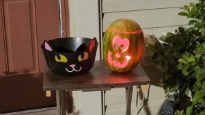 Trick-or-treat  - Сладость или гадость. Как мы за конфетами ходили?