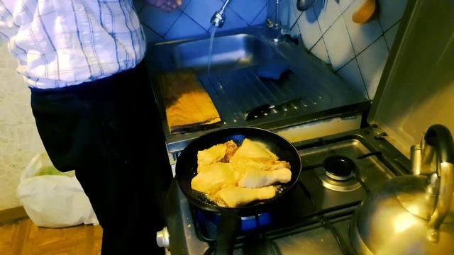 Окорочка с картошкой на сковородке 1