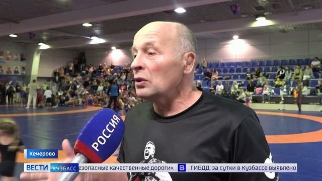 Анатолий Малыхин встретился с воспитанниками кузбасской школы единоборств