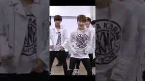 Ой беда беда в огороде лебеда ?????