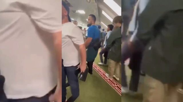 Срочно всем смотреть сегодня Омоновцы вошли в Мечеть для проверка документов ?? #мечеть #москве