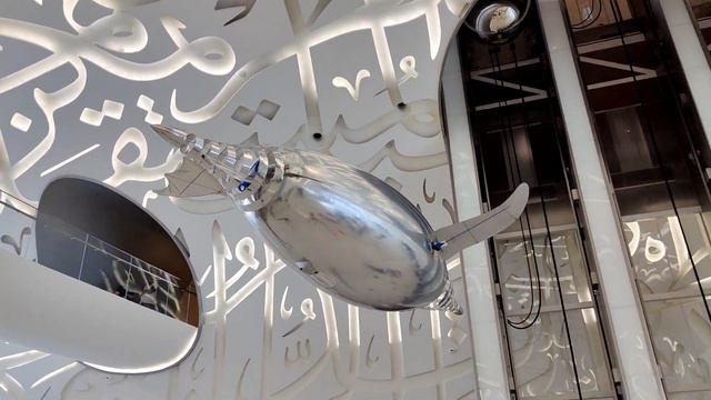 Museum of The Future 🇦🇪 Dubai , Flying penguin - AirPenguin in 4K 60fps HDR 💖 walking tour смотреть онлайн