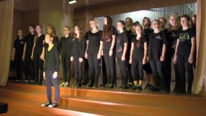 В  горнице  моей  светло. Это  от  ночной  звезды.  Матушка  возьмёт  ведро.  Молча  принесёт  воды