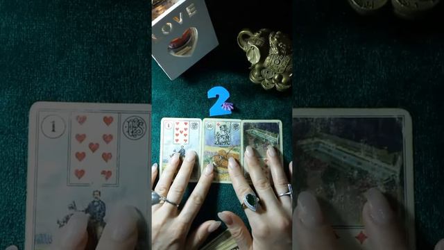 ЗА ЧТО ОН ОБИЖАЕТСЯ НА ВАС ? Гадание на картах. смотреть онлайн