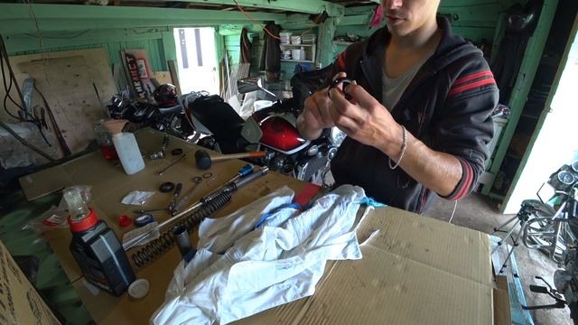 РЕМОНТ И ОБСЛУЖИВАНИЕ ВИЛКИ МОТОЦИКЛА , honda cb 1300 смотреть онлайн