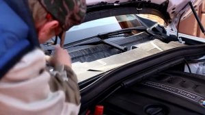 БМВ. Как поменять угольный фильтр салона на БМВ Х1 е84 (замена салонного фильтра)