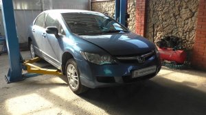 Снятие и установка стартера на Honda Civic 1,8 Хонда Цивик 2008 года