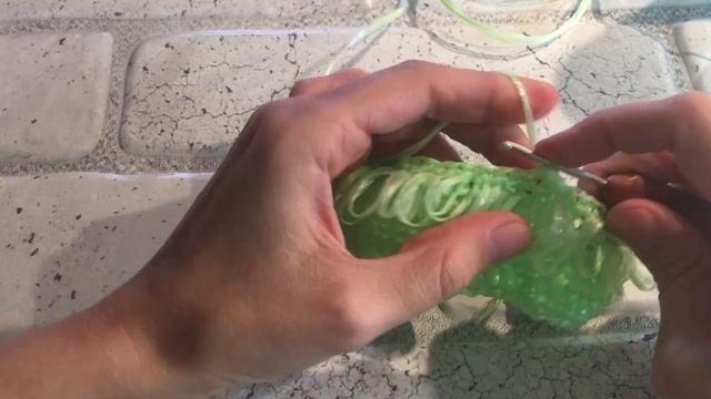 Как я вязала свои мочалки // Мочалка-варежка // Как вязать смотреть онлайн