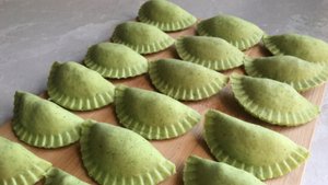Шпинатные вареники с картофелем / Безглютеновые рецепты