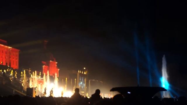 Праздник закрытия фонтанов в Петергофе 2 смотреть онлайн