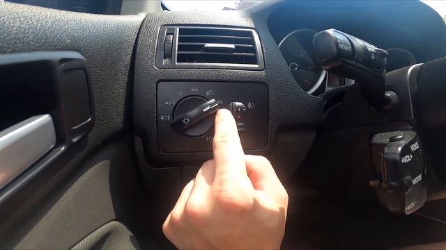 How to Enable or Disable Automatic Lights in Ford Kuga I ( 2008 – 2012 ) - Use Auto Lights смотреть онлайн