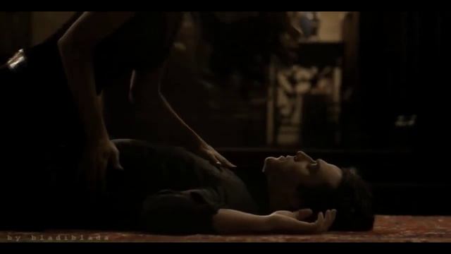 Damon and Katherine - Looking at me смотреть онлайн