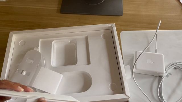 MacBook Pro 16 inch 2023 Unboxing HD