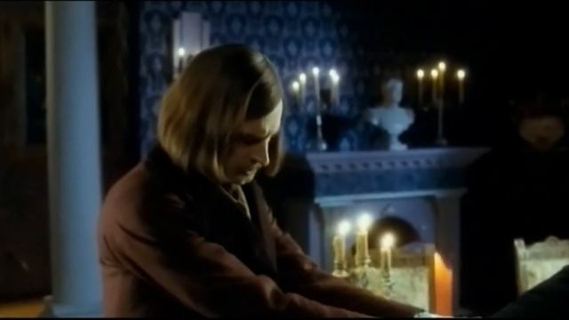 Прошлое - грязный дворик, который приведет  к чистому дому — Гоголь  Ближайший (2009)