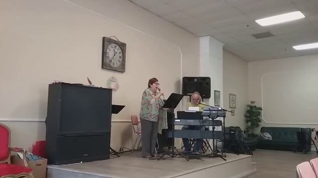 Стих Дементьева " Никогда не жалейте", песня " Старые слова", и посвящение празднику смотреть онлайн