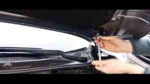 Установка газового упора Nissan Qashqai J11