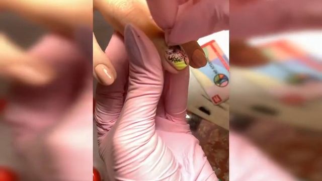 Дизайн ногтей , цветы в геометрии. Стемпинг и аэропуффинг смотреть онлайн