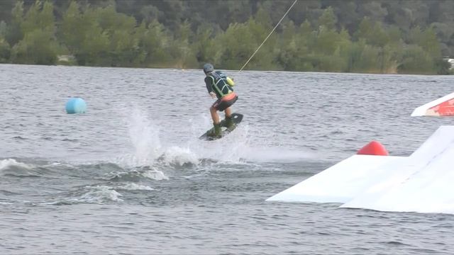 How to Ollie, How to Ollie ON. Wakeboard tutorial. Как делать олли (запрыгивать) на фигуры на вейке