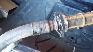 Снял бензобак с мерседес W124 и вот что в нём было...