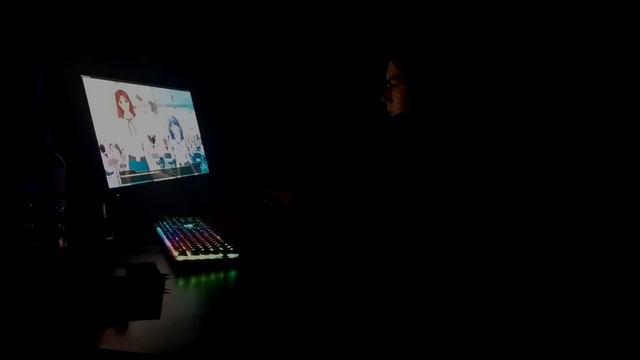 грустный виндар играет в бесконечное лето на протяжении 1:22 смотреть онлайн