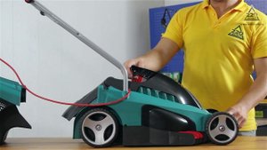 Обзор Электрическая газонокосилка BOSCH ROTAK 34 (lawnmower bosch rotak 34)