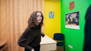 МАША 24 часа ГОВОРИТ С ДРУЗЬЯМИ ТОЛЬКО НА ФРАНЦУЗСКОМ!