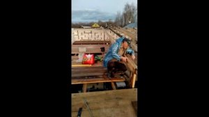 Быстро делаем крышу,что бы закрыть дом перед зимой.Большая односкатная крыша.