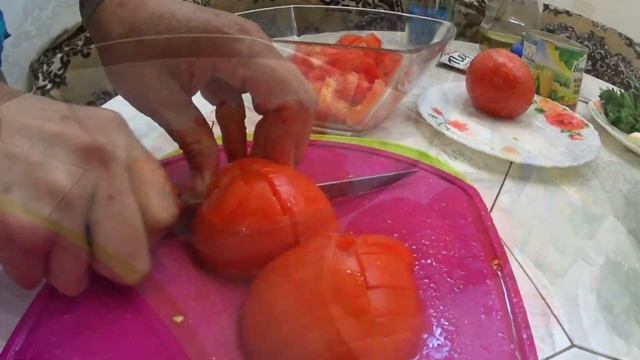 Салат из кабачка с кукурузой, помидорами и зеленью ! Салат от которого не оттянешь за уши!)))