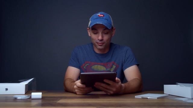 iPad 8 (2020)!  Unboxing and Initial Impressions!