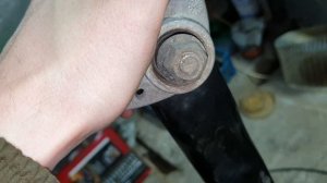 Снятие распорки стоек и верхней опоры вольво хс90 v8