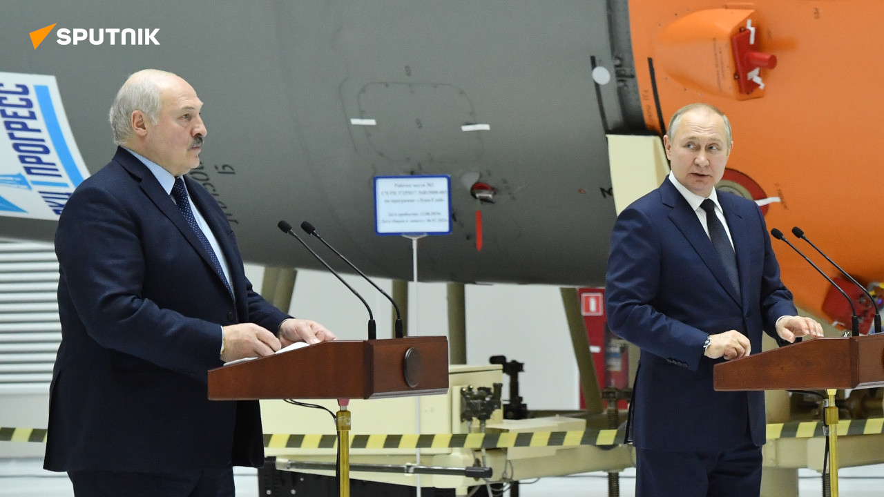 Пресс-конференция Путина и Лукашенко на космодроме "Восточный"