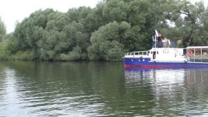 Катер Варяг  Тип: Костромич Проект: Т-63М проходит мимо Бронниц вверх по Москва-реке