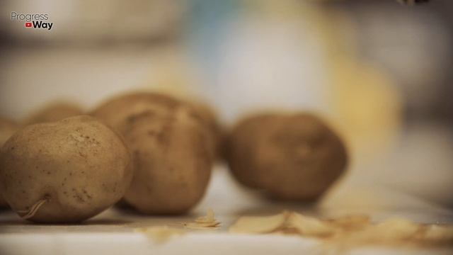 Больше Не Выбрасывайте Картофельные Очистки! Это натуральная подкормка для ваших растений! смотреть онлайн