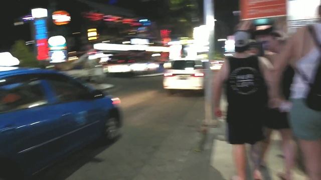 Turis Di Legian Bali Di Waktu Tengah Malam