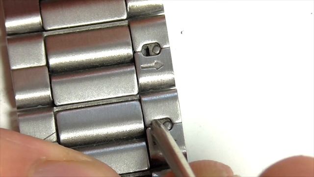 Как укоротить браслет на часах Casio за несколько минут