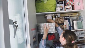 Рабочее место на балконе. Обзор рукодельного уголка на узкой лоджии (скрапбукинг). часть 1