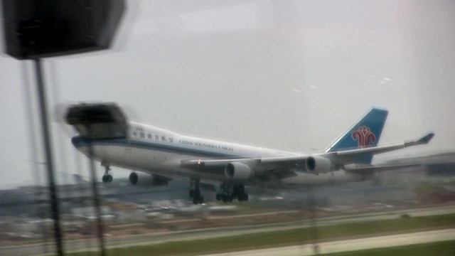 A Day In Chicago O'Hare (HD) смотреть онлайн