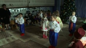 Парный танец с платками и с ложками в детском саду