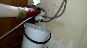 На Кухне "ЗАСОР"...,«Мойка полная»..., тогда чистим канализацию тросом.