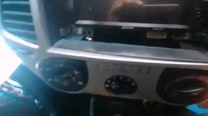 How to remove hyundai i20 Radio