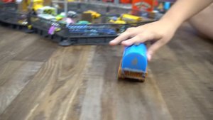 Disney Cars 3 New Thunder Hollow Demo Derby Racers Roscoe Bill Superfly Hit & Run Miss Fritter